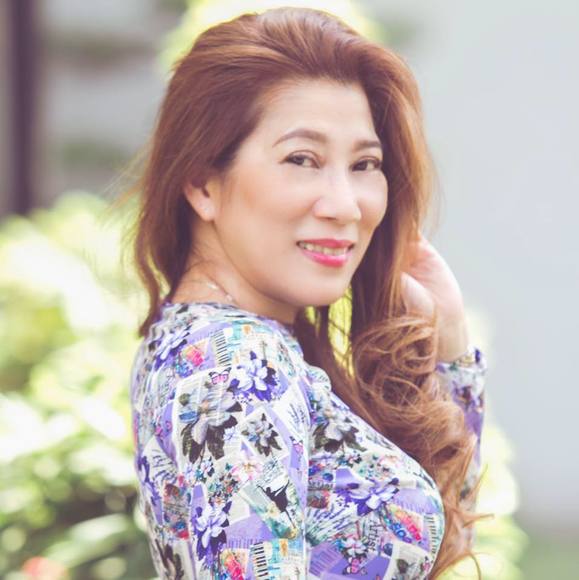 Profile Picture of Huệ Đinh (@huedinh511182) on Poshmark