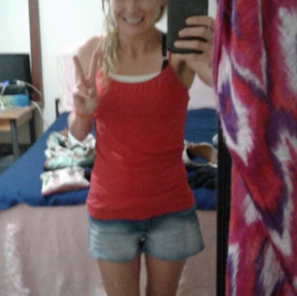 Profile Picture of Dawn Ysais (@dawnes1221) on Poshmark