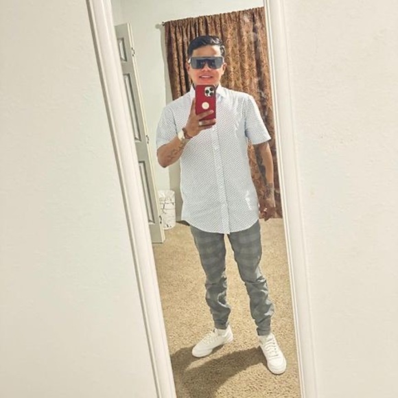 Profile Picture of Fernando Alberto (@fernandoalberto) on Poshmark