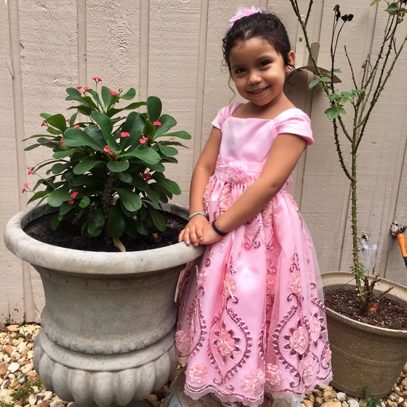 Profile Picture of Erika Zaragoza (@zaragozaerika24) on Poshmark