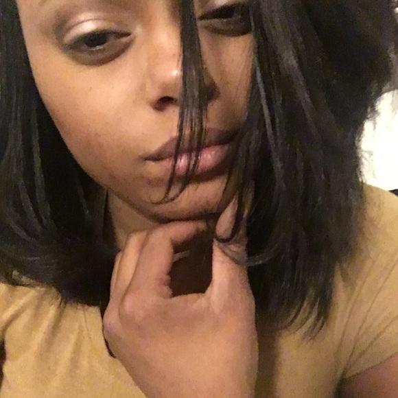 Profile Picture of Keishona Roundtree (@keishona77) on Poshmark