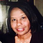 Profile Picture of Bobbie Green Seals (@bobbiegreenseals) on Instagram