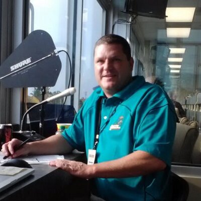 Profile Picture of Rob Heller (@robhvoice) on Twitter