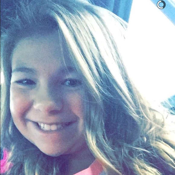 Profile Picture of Annie Glasco (@annieglasco) on Poshmark