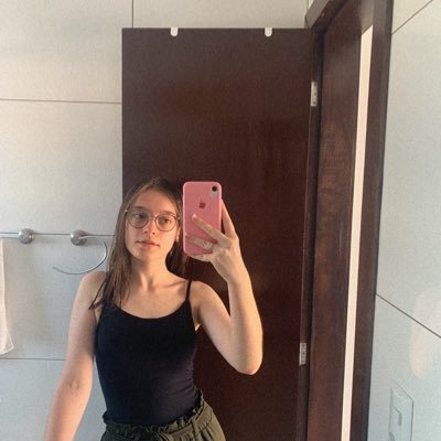 Profile Picture of Julia Schafer (@ju__schafer) on Twitter