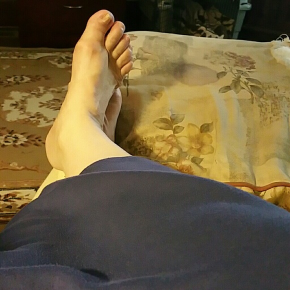 Vikki Botsford - Poshmark Profile Picture of Vikki Botsford (@happy21345) on Poshmark