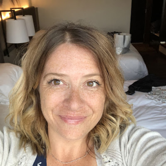 Profile Picture of Tarrah Dofelmier (@dofelhoozer) on Poshmark