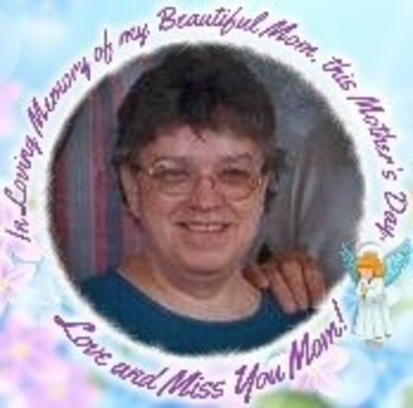 Profile Picture of Christina Chittick (@christinachitti) on Poshmark