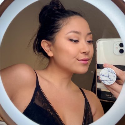 Profile Picture of Em ♡ (@EmilyVyrostek) on Twitter