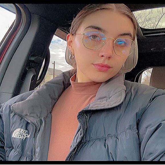 Profile Picture of Kassidy Collins (@kassidycollins5) on Poshmark