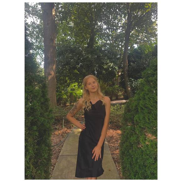 Zoe Chapman - Poshmark Profile Picture of Zoe Chapman (@zoechapman662) on Poshmark