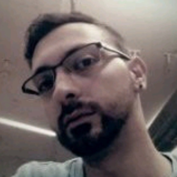 Profile Picture of Joe Garite (@abelinkin) on Poshmark