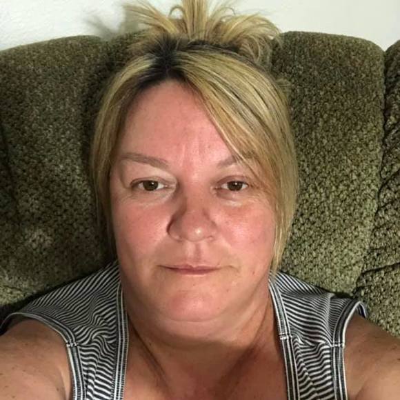 Profile Picture of Roxy Hayes (@roxyryun) on Poshmark