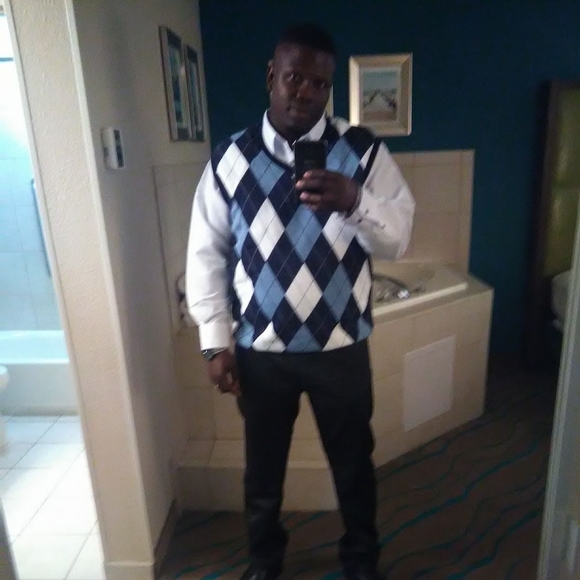 Profile Picture of Anthony Byrd (@byrd2017) on Poshmark