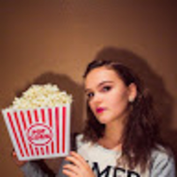 Profile Picture of Lana Avramenko (@lanaavramenko) on Poshmark