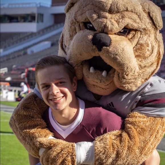 Profile Picture of Joshua Candies (@joshuacandies13) on Poshmark