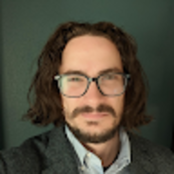 Profile Picture of Loren Schmidt (@loschmidt) on Poshmark