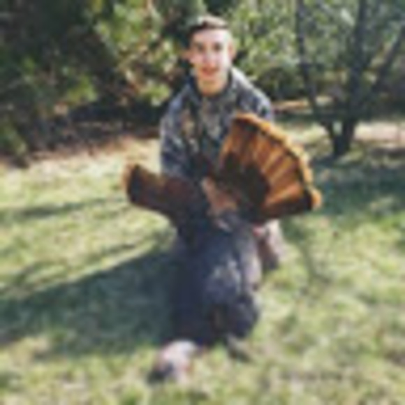 Profile Picture of Mason Schulfer (@masonschulfer) on Poshmark