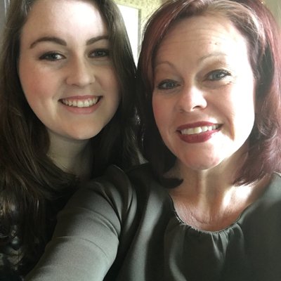 Profile Picture of Shannon Russell (@LittleRedClover) on Twitter