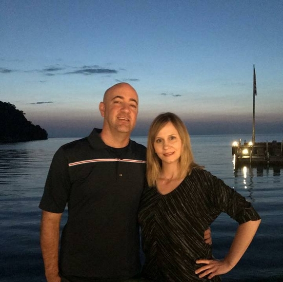 Profile Picture of Christopher Bolger (@chbolger) on Poshmark
