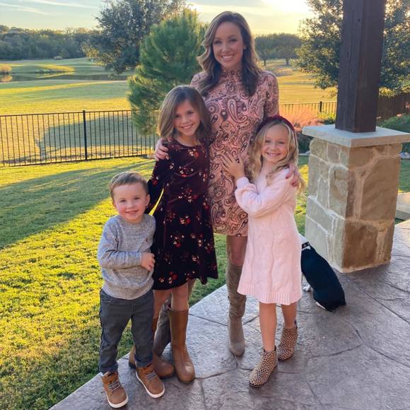 Kristen Horabin - Poshmark Profile Picture of Kristen Horabin (@kristenhorabin) on Poshmark