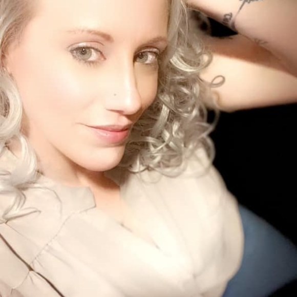 Profile Picture of Arianne-brandy Boyer (@walksinmoonligh) on Poshmark