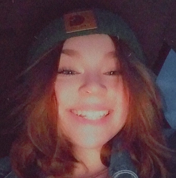 Profile Picture of Grace Morehouse (@gm04) on Poshmark