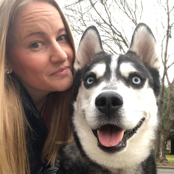 Profile Picture of Jennifer Rowland (@rowlje) on Poshmark