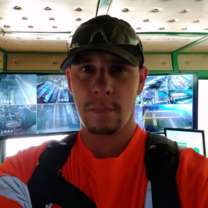 Profile Picture of Dustin Agee (@dustinagee86) on Tiktok