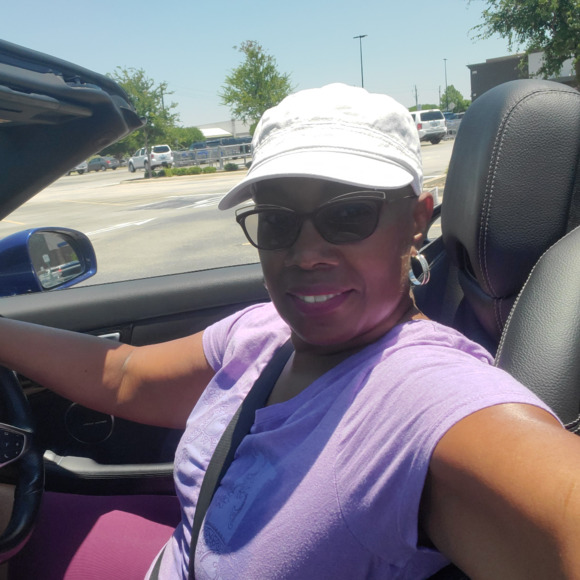 Profile Picture of Sharon Pinnock (@techwhizmomma) on Poshmark