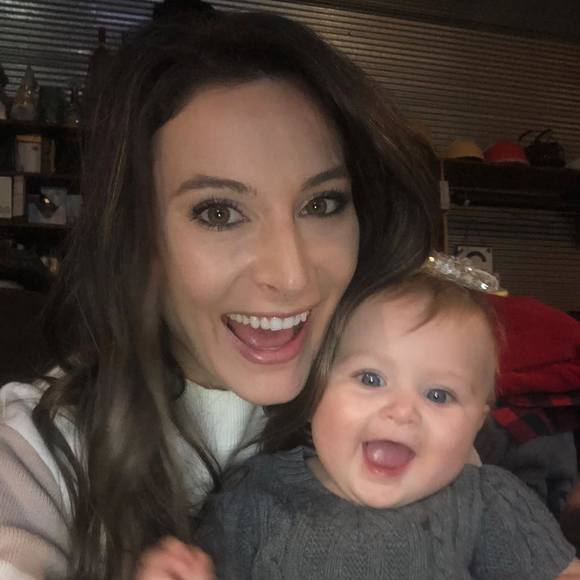 Profile Picture of Kimberly Buddemeyer (@krbudd) on Poshmark