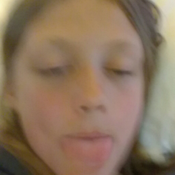 Profile Picture of Haley Hutton (@haleyhutton77) on Poshmark
