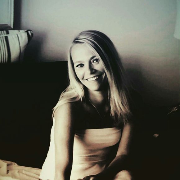 Profile Picture of Amanda Abner-hall (@amandahall376) on Poshmark