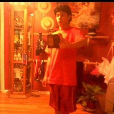 Profile Picture of Eddie Andrew Marlowe (@TheVillain21) on Twitter