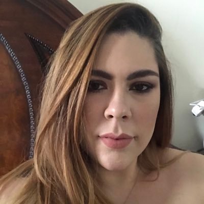 Profile Picture of Lorena Sanchez (@lore7556121) on Twitter