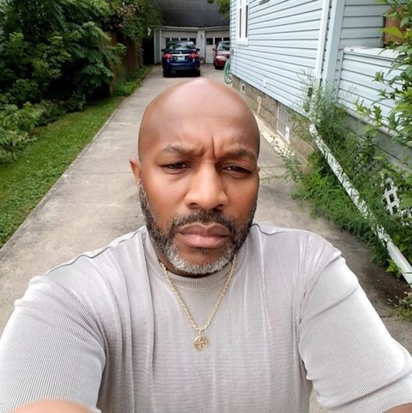 Profile Picture of William Starks (@shugenite2003) on Poshmark