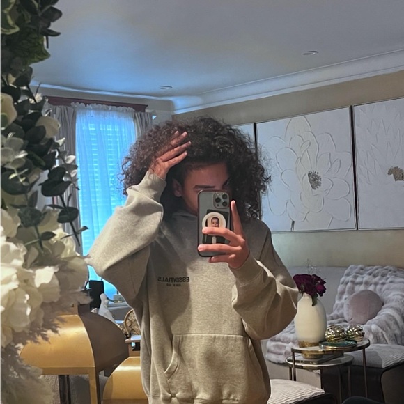 Profile Picture of James Pena (@jjissonder) on Poshmark