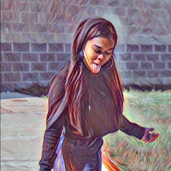 Profile Picture of Makayla Glover (@ayokaylaso) on Poshmark