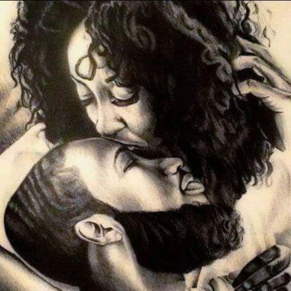 Profile Picture of Danna Armstrong (@candilovekisses) on Poshmark