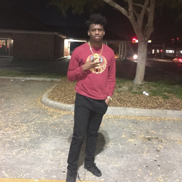 Profile Picture of Michael Reese (@nappyheadreese) on Poshmark