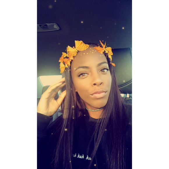 Profile Picture of Jasmine Childress (@jsizzle00) on Poshmark