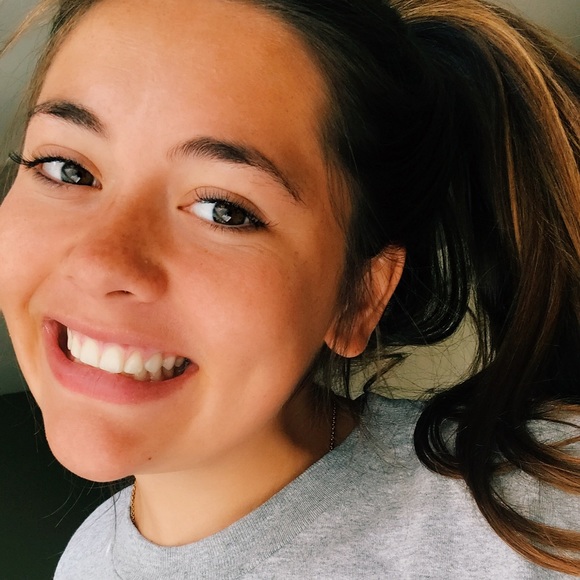 Profile Picture of Alex Leitl (@alexleitl) on Poshmark