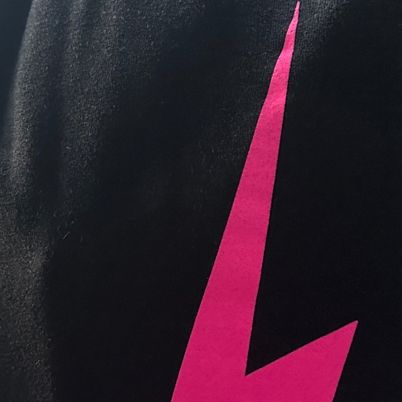 Profile Picture of Karen Shafman (@beautiful2278) on Poshmark