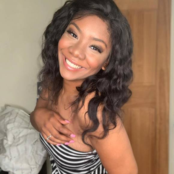 Profile Picture of Markeeta Baylor (@keetakenz) on Poshmark