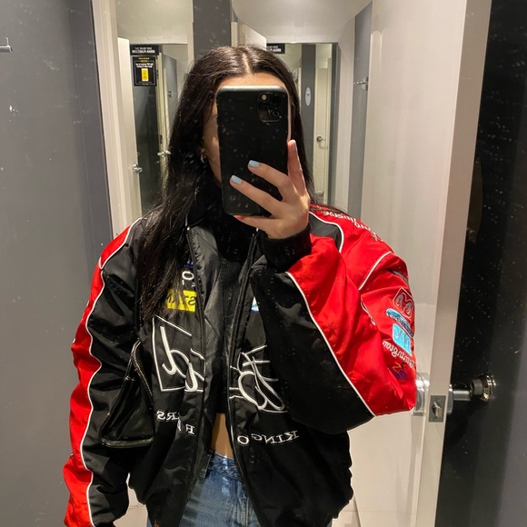 Profile Picture of Daniela Pereira (@danielaperei925) on Poshmark