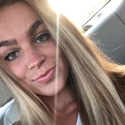 Profile Picture of V Hindle (@veronica_hindle) on Twitter