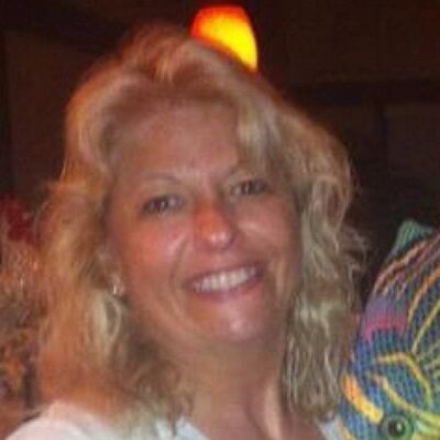 Profile Picture of Kim Farkas (@ksakraf) on Twitter