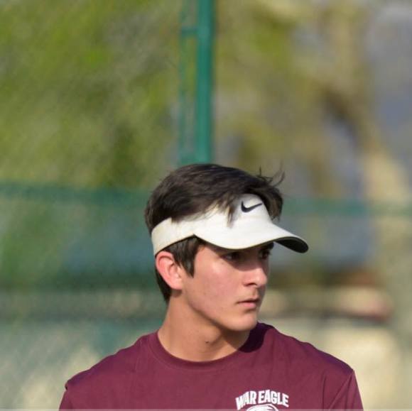 Profile Picture of Thomas Kennerley (@tkennerley02) on Poshmark