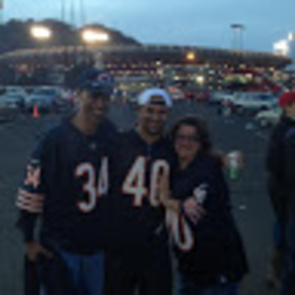 Profile Picture of Dawn Fridrich (@dawnfridrich) on Poshmark