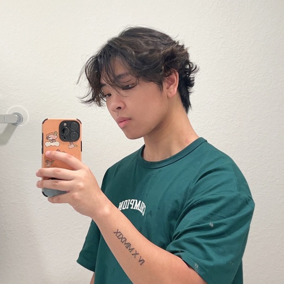 Profile Picture of Peter Vong (@yoshigonemad) on Poshmark